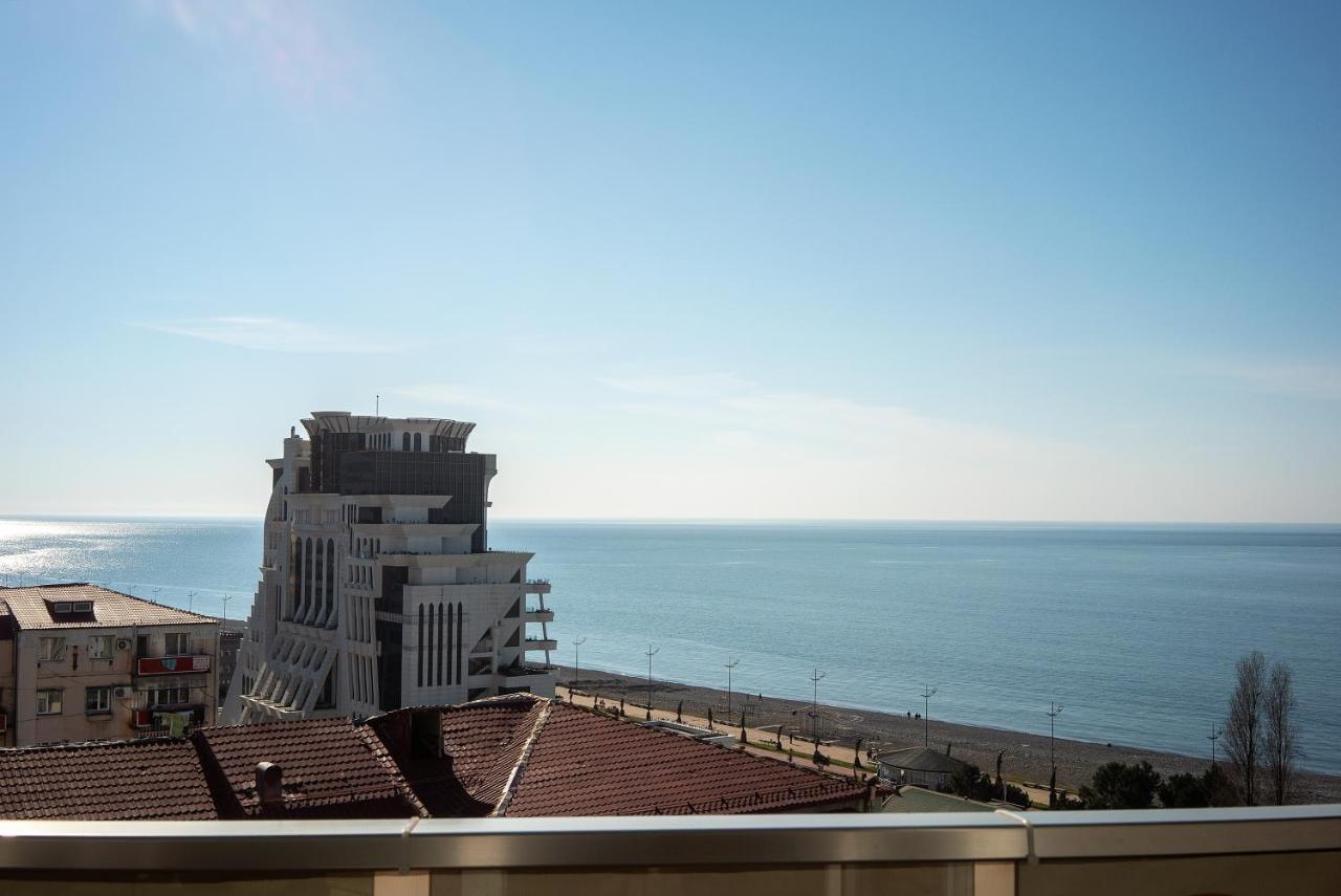 Sea Tower Apart 12 Батуми Екстериор снимка