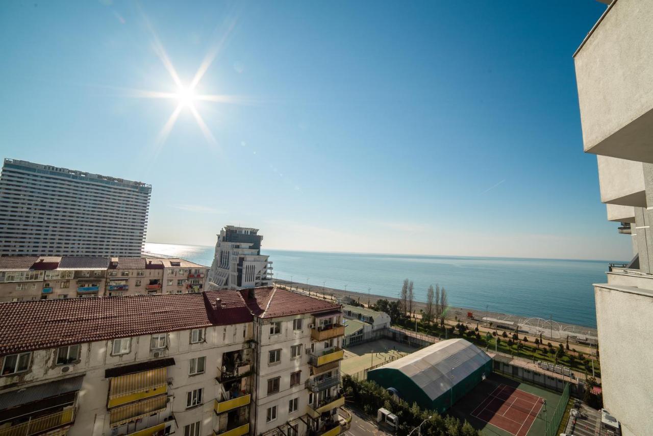 Sea Tower Apart 12 Батуми Екстериор снимка